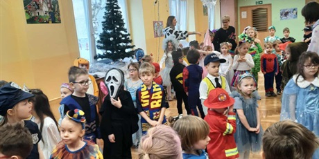 Powiększ grafikę: bal-karnawalowy-foto-edycja-669487.jpg