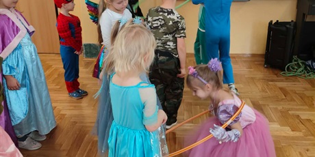 Powiększ grafikę: bal-karnawalowy-foto-edycja-669497.jpg