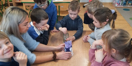 Powiększ grafikę: codzienne-zycie-pszczolek-678736.jpg