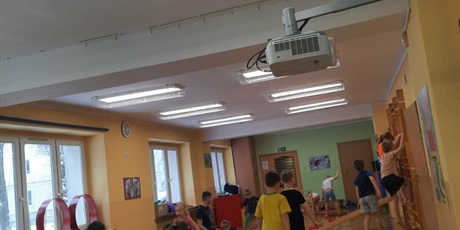 Powiększ grafikę: codzienne-zycie-pszczolek-678737.jpg