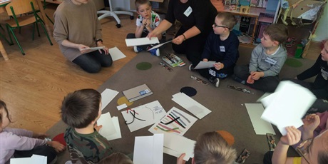 Powiększ grafikę: codzienne-zycie-pszczolek-678764.jpg