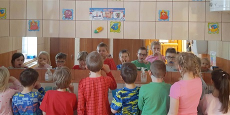 Powiększ grafikę: dzien-spiocha-680113.jpg