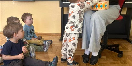 Powiększ grafikę: dzien-spiocha-680154.jpg