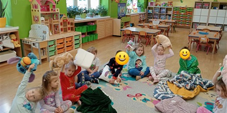 Powiększ grafikę: dzien-spiocha-680167.jpg