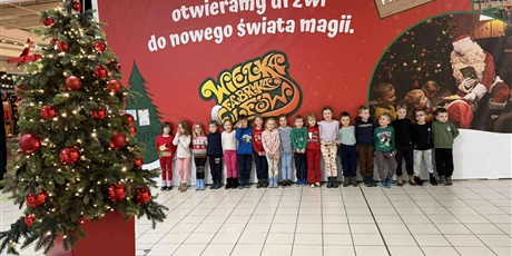 Powiększ grafikę: fabryka-elfow-666692.jpg