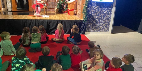 Powiększ grafikę: fabryka-elfow-666700.jpg