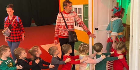 Powiększ grafikę: fabryka-elfow-666701.jpg