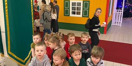 Powiększ grafikę: fabryka-elfow-666702.jpg