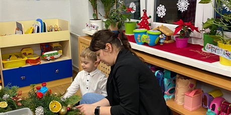 Powiększ grafikę: jaselka-i-swiateczne-spotkania-666740.jpg