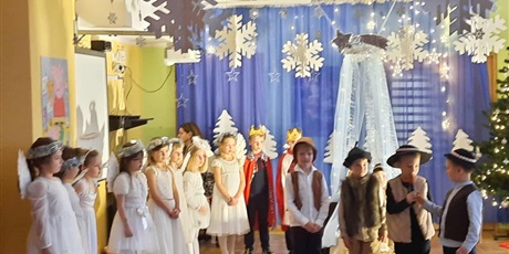 Powiększ grafikę: jaselka-i-swiateczne-spotkania-666751.jpg