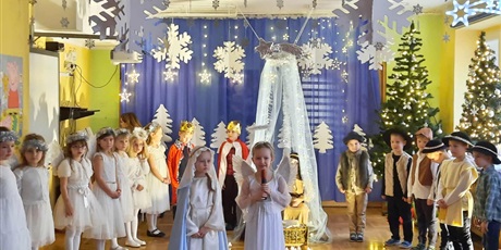 Powiększ grafikę: jaselka-i-swiateczne-spotkania-666756.jpg