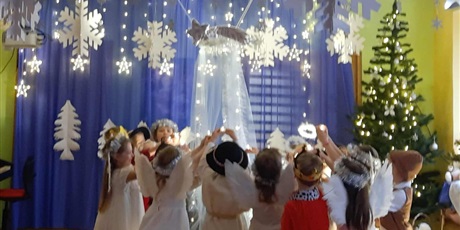 Powiększ grafikę: jaselka-i-swiateczne-spotkania-666757.jpg