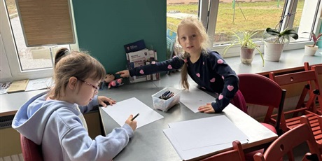 Powiększ grafikę: motylki-w-bibliotece-na-strzyzy-681130.jpg