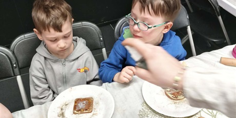 Powiększ grafikę: wiosenne-wyjscia-pszczolek-679993.jpg