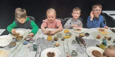 Powiększ grafikę: wiosenne-wyjscia-pszczolek-680000.jpg