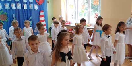 Powiększ grafikę: zakonczenie-roku-foto-edycja-633630.jpg