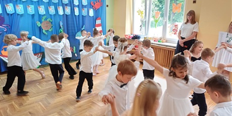 Powiększ grafikę: zakonczenie-roku-foto-edycja-633633.jpg