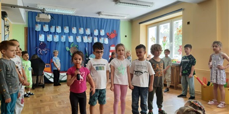 Powiększ grafikę: zakonczenie-roku-foto-edycja-633640.jpg