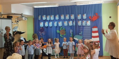 Powiększ grafikę: zakonczenie-roku-foto-edycja-633645.jpg