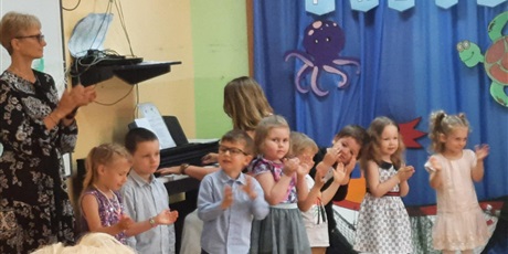 Powiększ grafikę: zakonczenie-roku-foto-edycja-633646.jpg