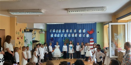 Powiększ grafikę: zakonczenie-roku-foto-edycja-633650.jpg